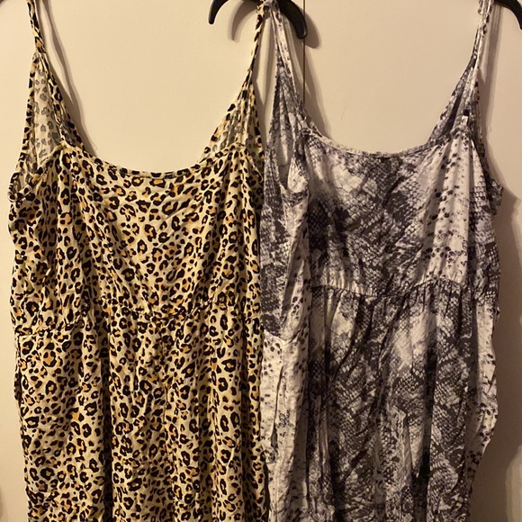 ✨Leopard/Snake Print Jumpsuit Set✨ - Picture 2 of 4